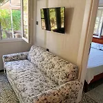 Semesterbostad Kendine Oezgue Huzur Doga Ve Deniz Keyfini Yasayin Çeşme