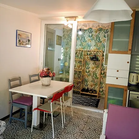 Kendine Oezgue Huzur Doga Ve Deniz Keyfini Yasayin Semesterbostad